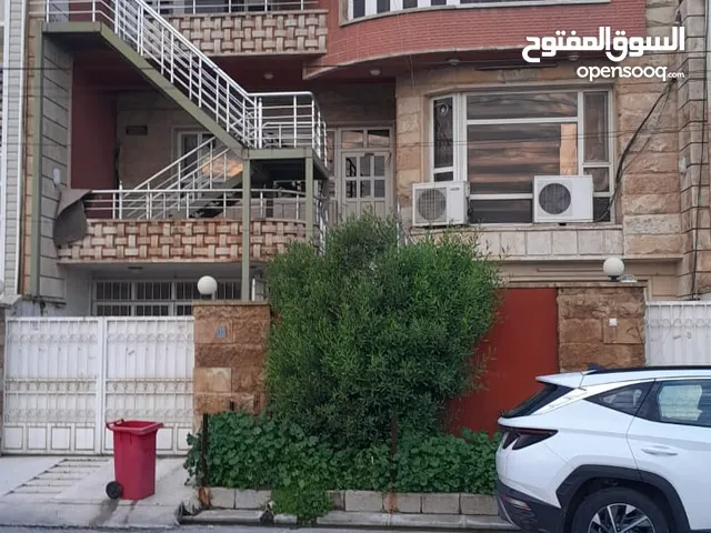 200 m2 More than 6 bedrooms Townhouse for Sale in Erbil Rasty