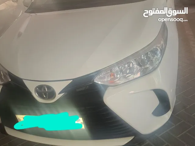 للبيع يارس بحالة ممتازة ونظيفةموديل 2021