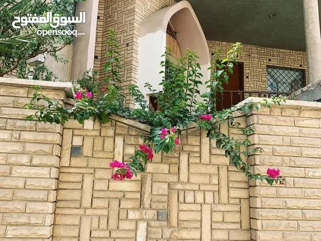 280 m2 4 Bedrooms Townhouse for Sale in Basra Tuwaisa