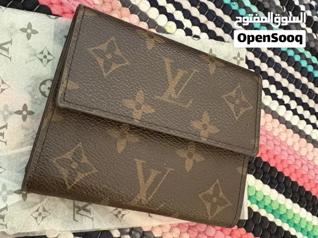 محفظه  Louis Vuitton  الاصليه