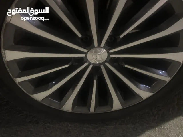 جنط قياس 18 للبيع او للبدل على 17
