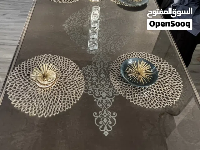 طاولة طعام للبيع