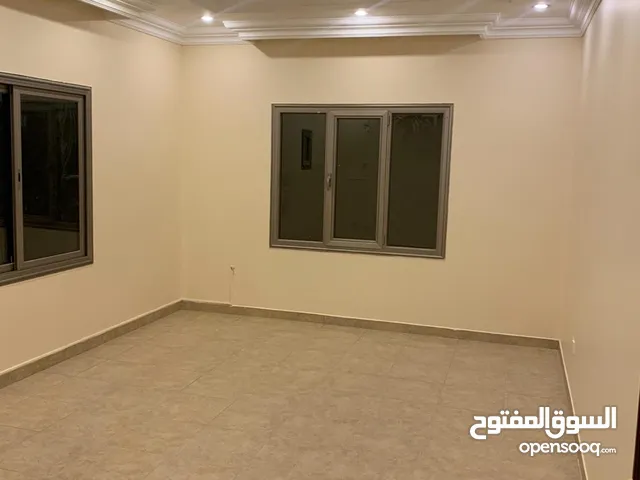 للايجار شقة ملحق في عبدالله المبارك  Apartment for rent in Abdullah Al Mubarak