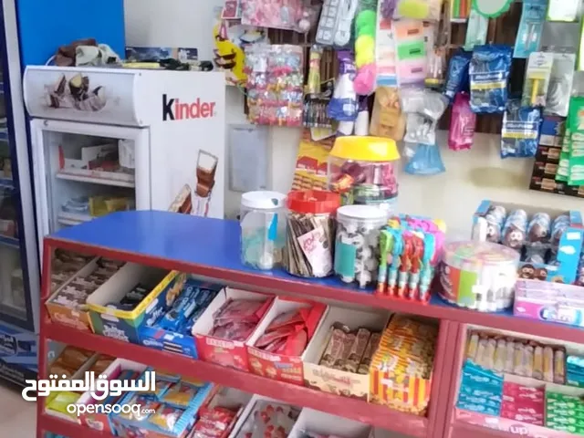 محل بقاله (دكان /ماركت) للبيع في صحار حي الرفعه