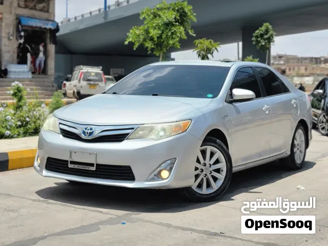 2012 تويوتا كامري XLE