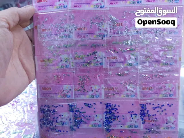 شروة شروة ستراس وتاتوو اظافر وتاتوو حواجب  وستراس للجسم