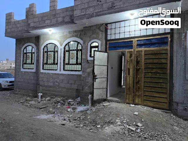 منزل سكني للبيع جوار الازفلت تمامآ وبسعر مغري لتواصل 7