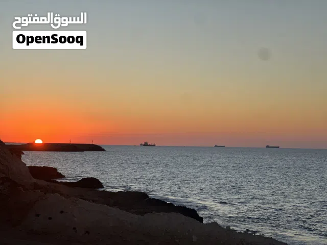 مخزن مساحته تقريبا 300متر  يصلح يكون معمل