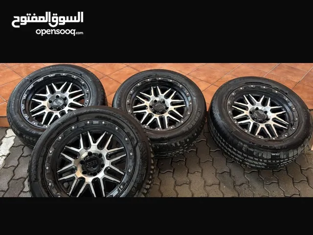 للبيع رنجات بلاك راينو مع توايرهم نظيف جدا