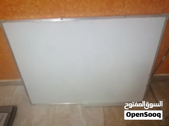 سبورة بيضاء للبيع متوسطة