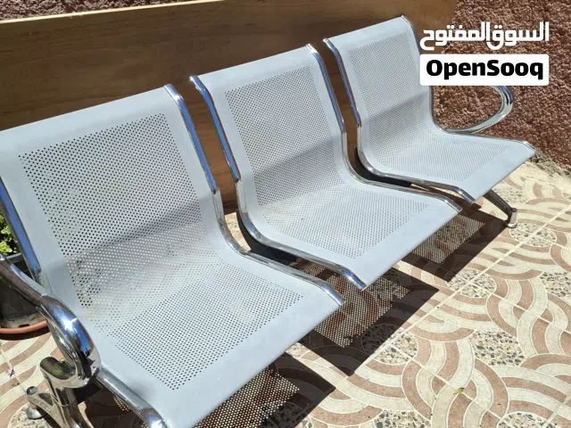 كراسي حديد