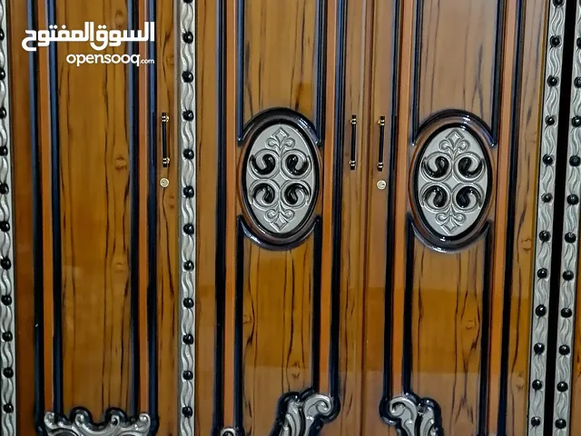 كنتور جديد مامستخدم تفصال اربع بيبان صاج نجاره عراقيه العنوان الناصريه حي اريدو خلف معمل المرور....