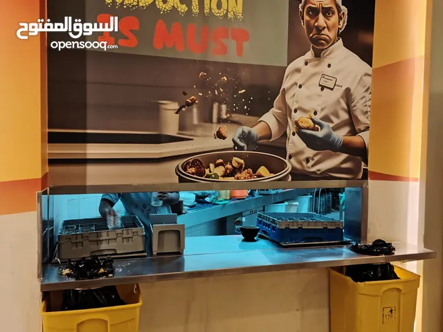 تصميم وطباعة وتركيب الاستيكر