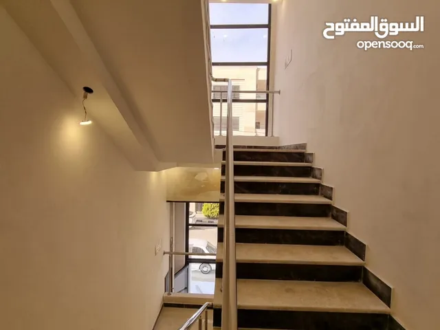 180 m2 3 Bedrooms Apartments for Sale in Amman Jubaiha