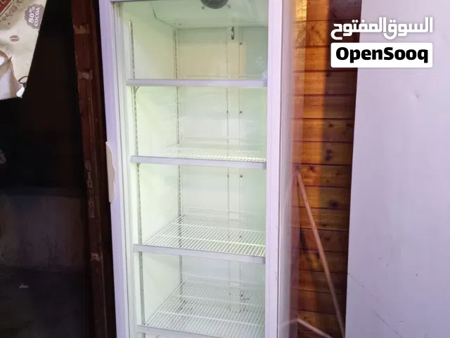 ثلاجة عرض مشروبات وعصائر