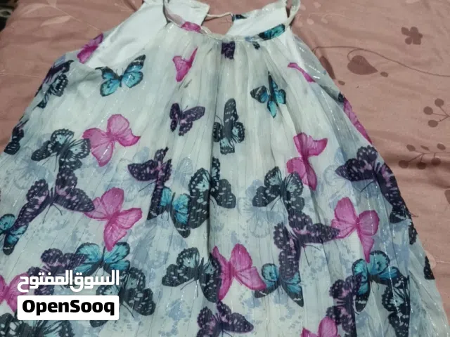 ملابس بناتيه