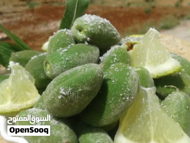 متوفر لوز اخضر للبيع