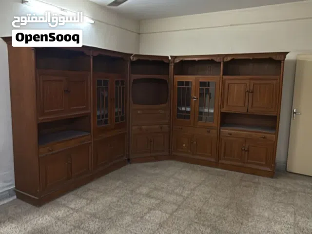 بوفيه او معرض كلش راقيه ونظيفه