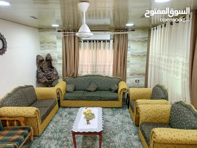 طقم كنب 7 مقاعد. للبيع