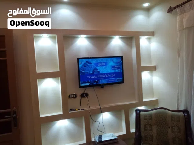 شقه مفروشه للايجار مده طويله سوبر لوكس بش خالد بن الوليد ميامي  جميع الكماليات +نت  تري البحر جانبي