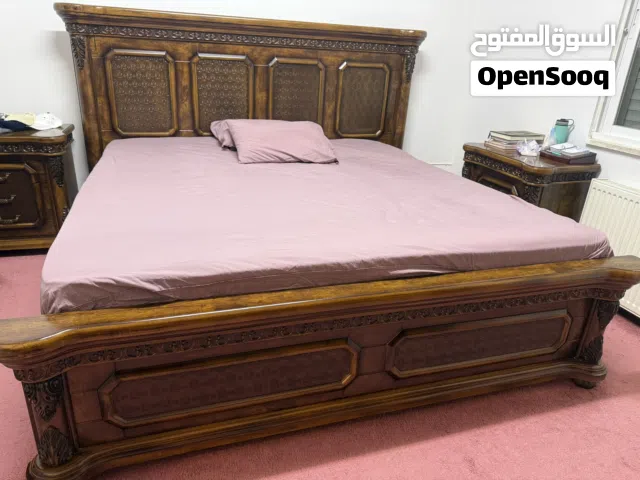 تخت مجوز مع الفرشه بحاله ممتازه بسعر مغري