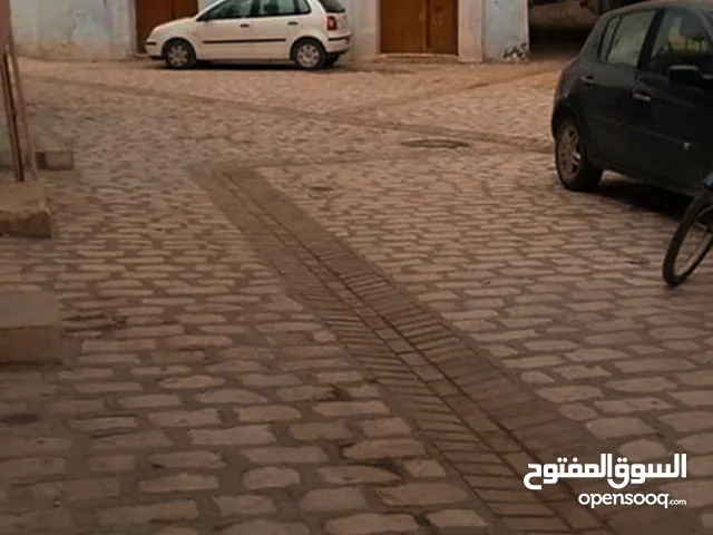 فرصة استثمارية نادرة: دار تراثية من النوع العثماني في القيروان - تونس**