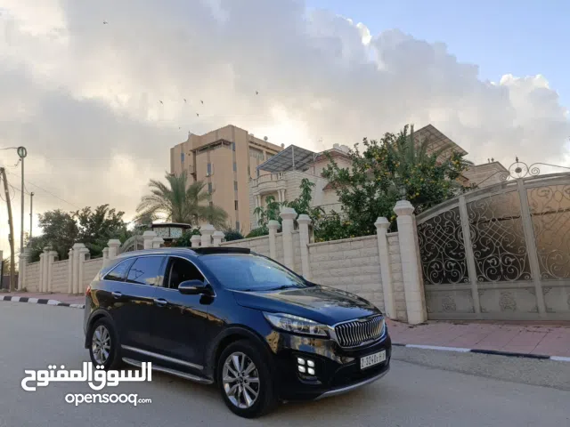 كيا سيرنتو 2018 فل الفل بنوراما 4 × 4 فحص نخب بسعر محرقه 95000 ألف نقدا البدل وارد