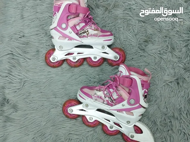 اكسسوارات وسكيتات وألعاب أخرى
