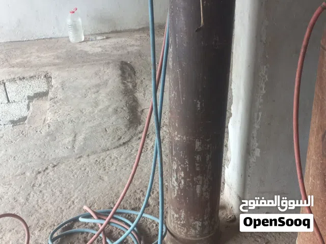 عدد اتنين اسكونات اكسجين وكربون بي ملحقاتهم بمسدس لحام وساعات