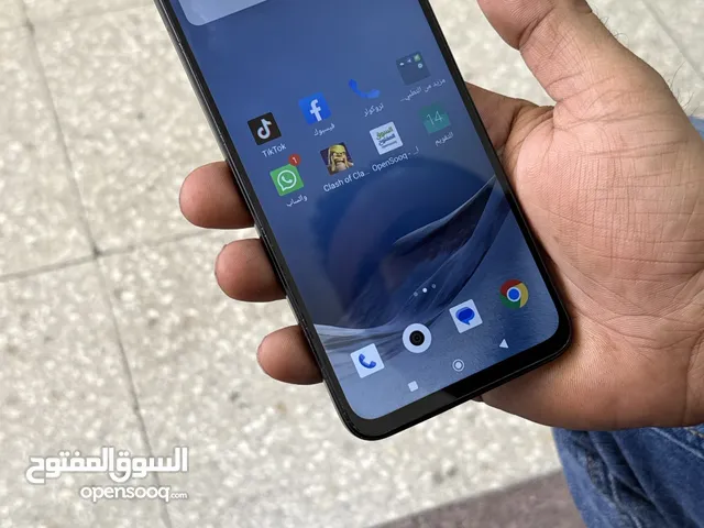 Redmi 12 بحالة وكالة مع كامل اغراضه للبيع بسعر حرق بداعي السفر