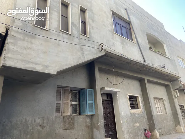 130 m2 3 Bedrooms Townhouse for Sale in Tripoli Abu Saleem