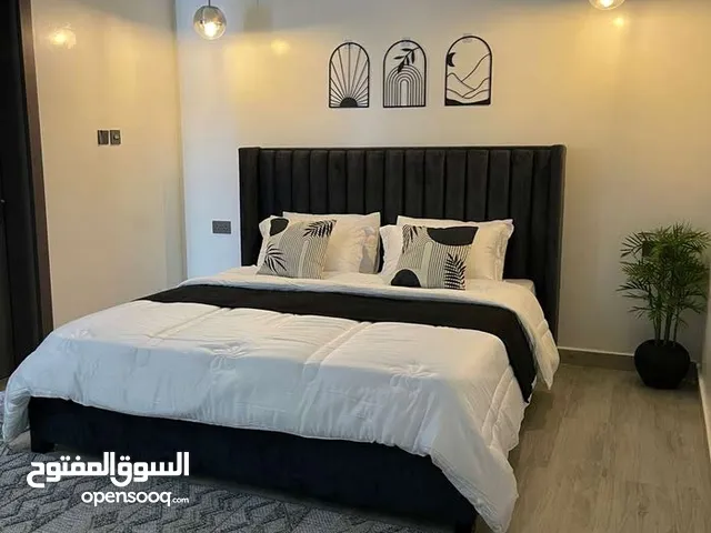 شاليه راقيه بحوض سباحه داخلي خاص وفخم وغرفتين نوم