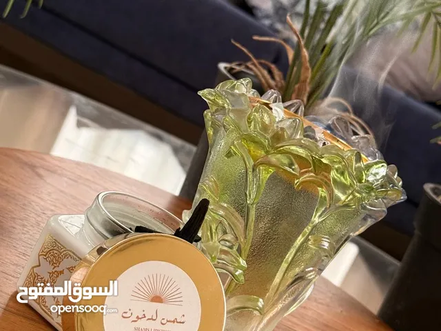 شمس لدخون  حساب البزنسس تبع الانستا  shams.lidkhon  للعود  والغرشه حجمها 30 جرام