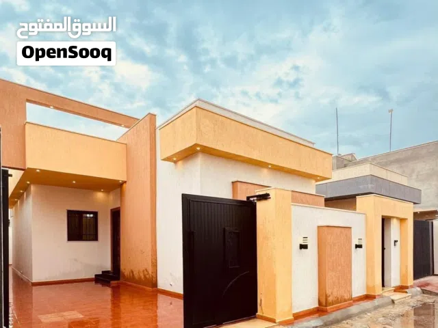 منزل في المشتل شارع الفصول الاربعة. من افضل الاماكن حالياً في طرابلس من ناحية الخدمات والتطوير