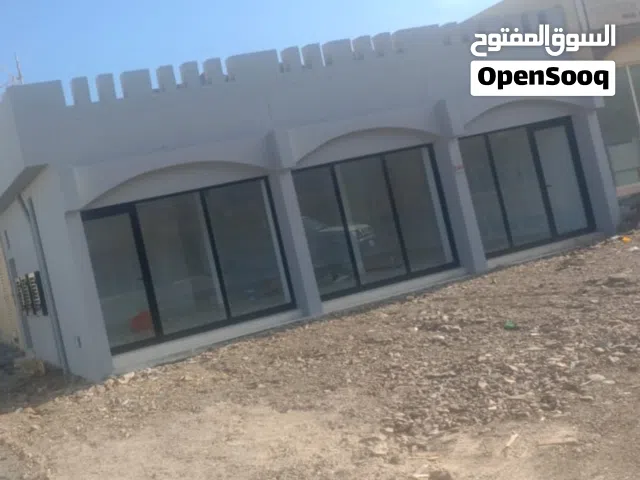 3 month free A commercial space suitable for opening a cafeteria or coffee shop.
