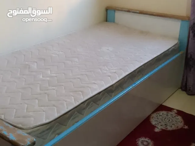 تخت مفرد مع فرشة