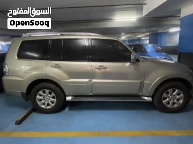 2011 ميتسوبيشي باجيرو GLS Top