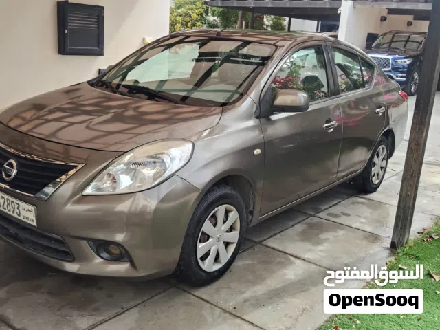 nissan  sunny