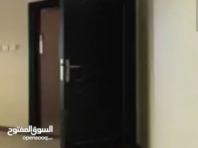 3 BDR flat near lulu Riffa / شقة 3 غرق قرب لولو الرفاع