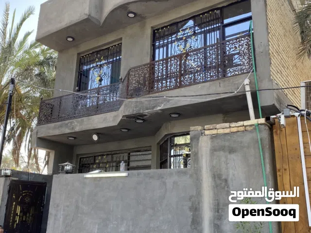 دار للبيع مستعجل جدا  جدا لغرض السفر بي مجال بسيط للجادين