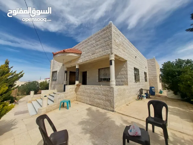 240m2 3 Bedrooms Townhouse for Sale in Mafraq Rhab