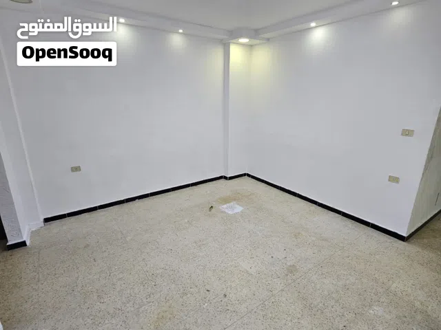 شقه سوبر نضيفه  حي القصيله