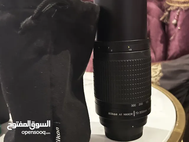 عدسة نيكون 70 - 300 للبيع