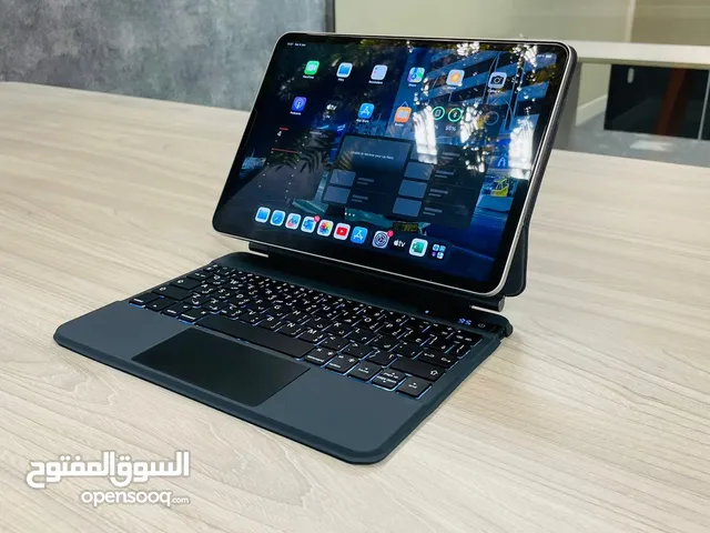 Apple iPad Pro 6 128 GB in Al Sharqiya