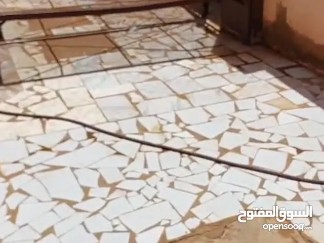 للإيجار بيت في أم درمان الثوره حوش كبير ثلالثه غرف صالتين حمامين مطبخين 4 مكيفات