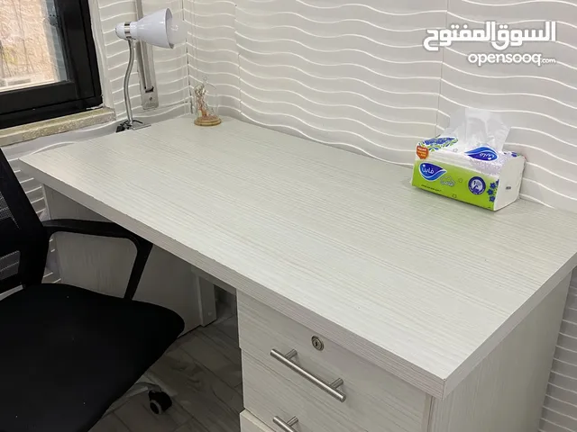 مكتب للدراسه