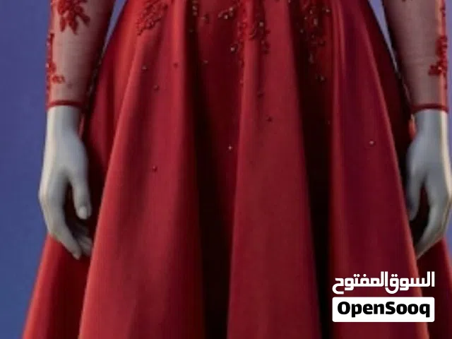 فستان حنا او خطبه ملبوس ساعتين فقط بلبس لغاية 60 كيلو الطول 160 سم 20 دينار فقط