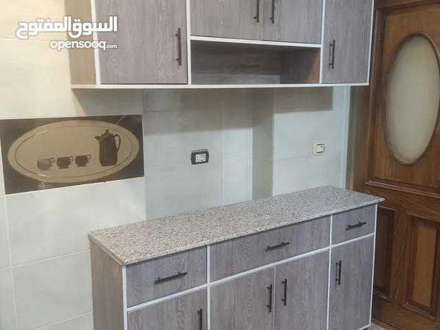 مطبخ مودرن مقاس 160 سم قطعه سفليه وقطعه علويه ورخامه جرانيت