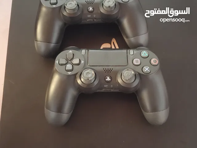 للبيع بلاستيشن 4 برو مهكر 9.00