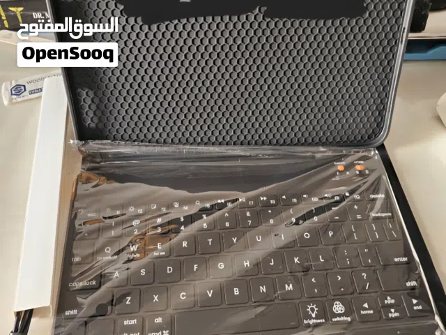 New I-pad cover with keyboard